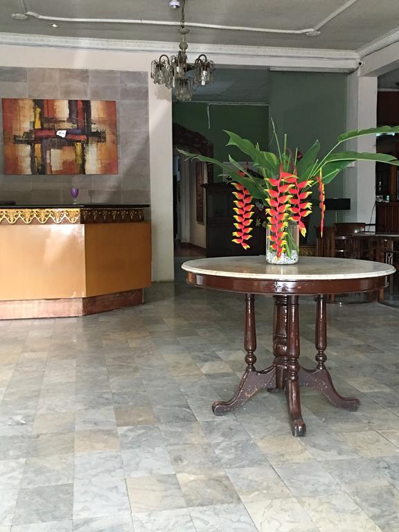 Le Paradis Hotel Palembang Luaran gambar