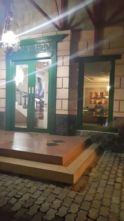 Le Paradis Hotel Palembang Luaran gambar